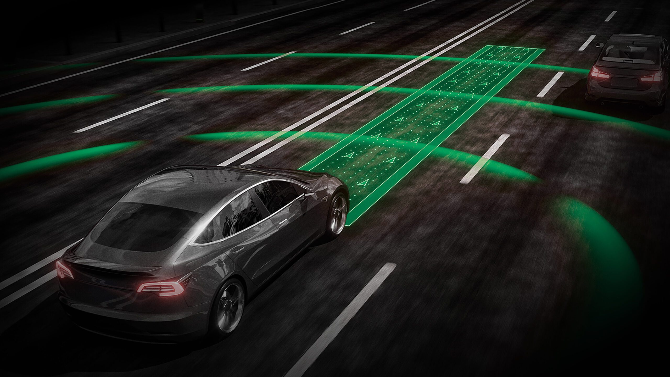 Tesla met rijhulpsystemen, Advanced Driver Assistance Systems (ADAS) geillustreerd op de snelweg.